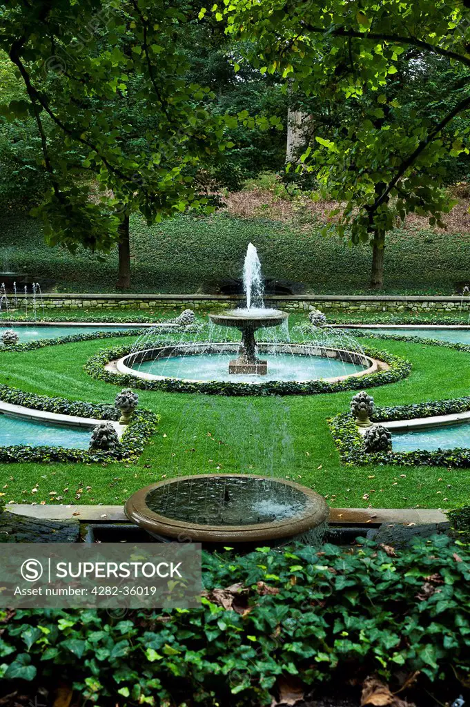 USA, Pennsylvania, Kennett Square. An Italian water garden in Longwood Gardens.