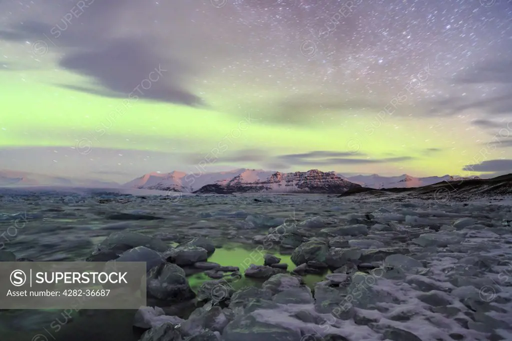 Iceland, Austur Skaftafellssysla, Jokulsarlon. Aurora borealis over the Jokulsarlon Glacier Lagoon in Iceland.