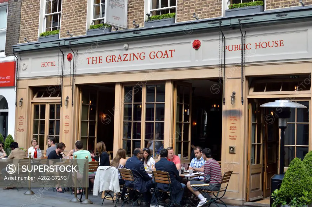 England, London, Marylebone. The Grazing Goat pub on New Quebec Street.
