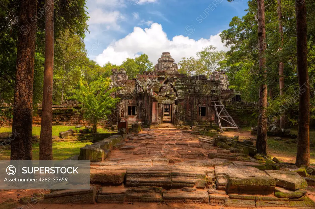 Cambodia, Khett Siem Reab, Angkor. Ruins of Ta Som temple.