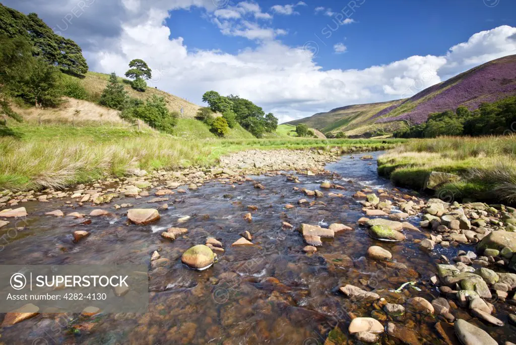 England, Derbyshire, Peak District National Park. A river flowing through the Woodlands Valley just off the A57 Snake Pass Road in the Peak District National Park.