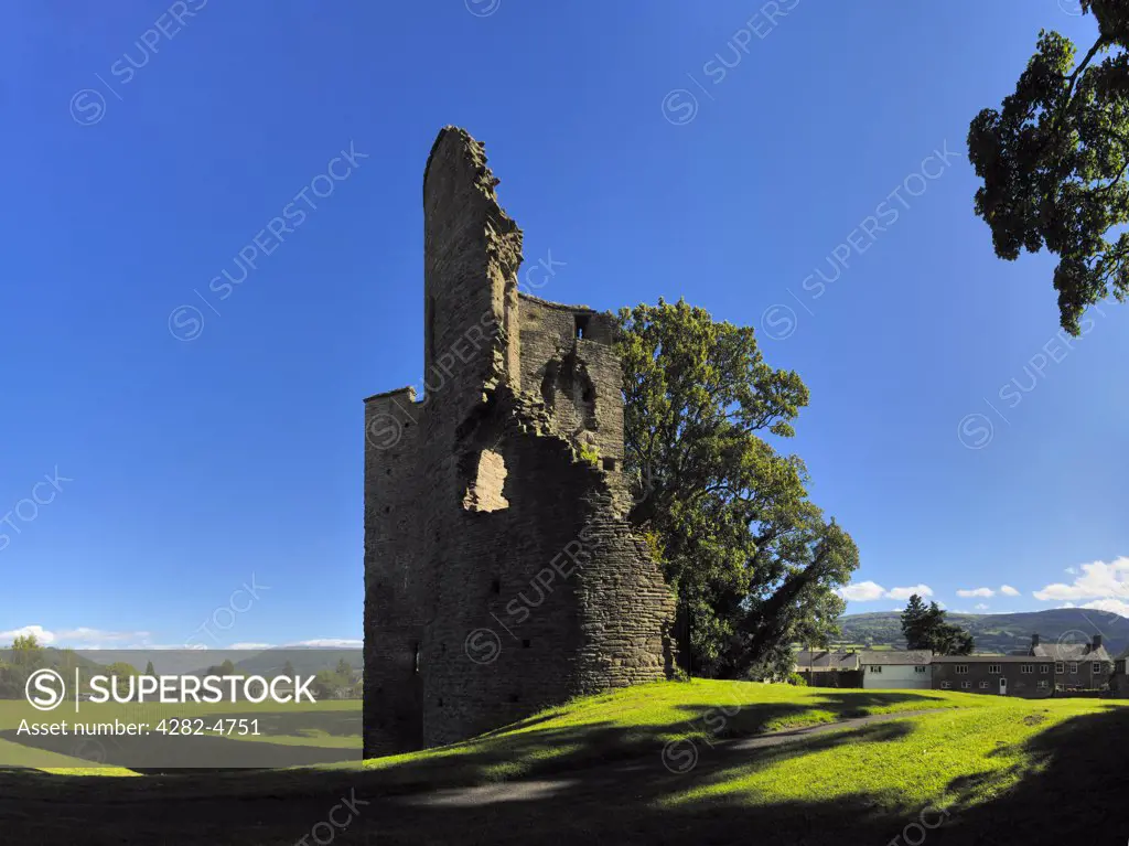 Wales, Powys, Crickhowell. The ruin of Crickhowell Castle. The original 12th century motte and bailey timber construction was rebuilt in stone in 1272. It was destroyed in the 15th century by Owain Glyndwr's forces.
