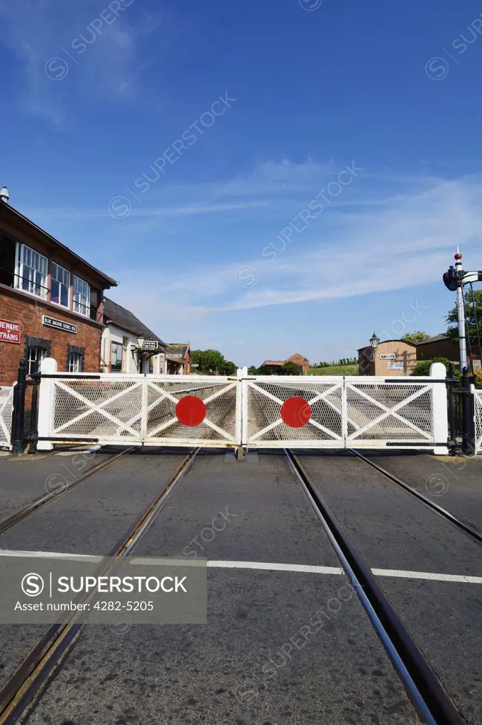 England, Somerset, Blue Anchor. The level crossing and signal box at Blue Anchor on the West Somerset Railway.