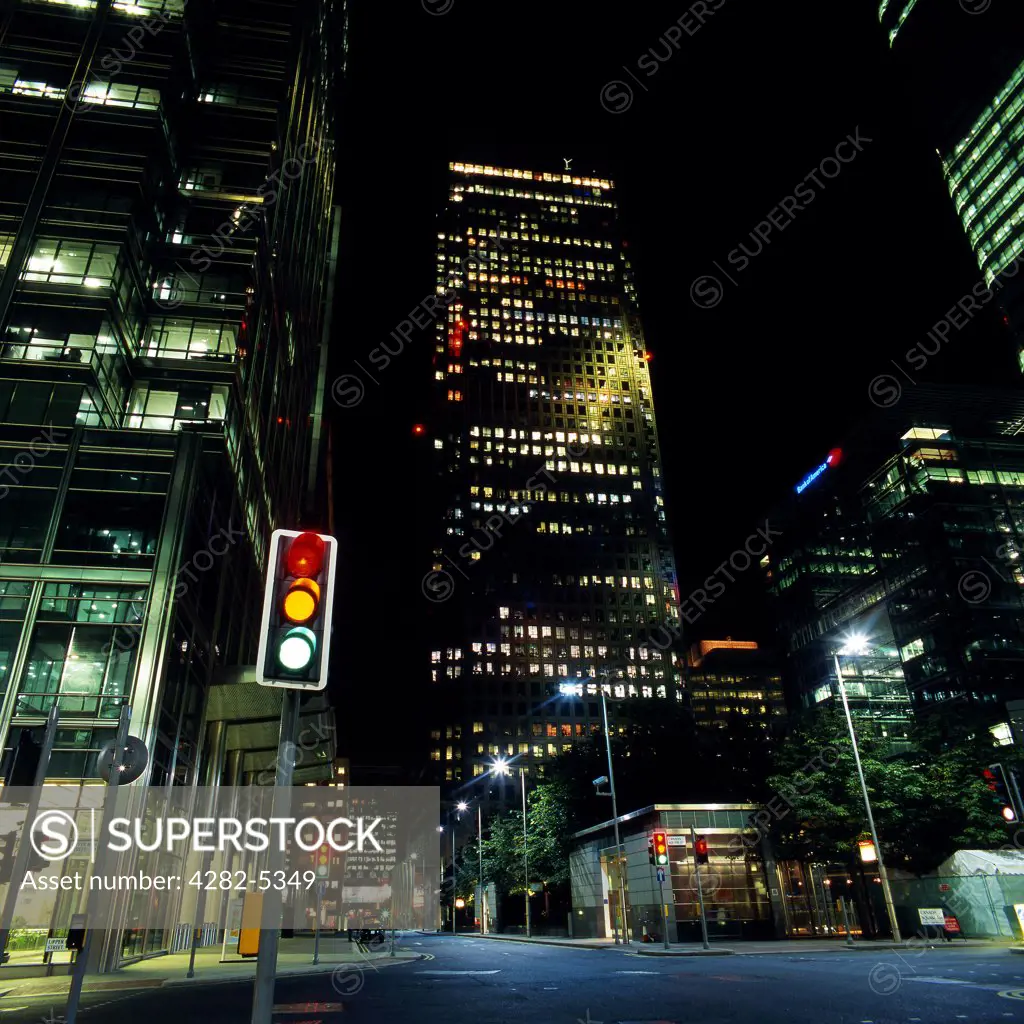 England, London, Canary Wharf. Canary Wharf at night. From 1802 to 1980 the area was one of the busiest docks in the world.