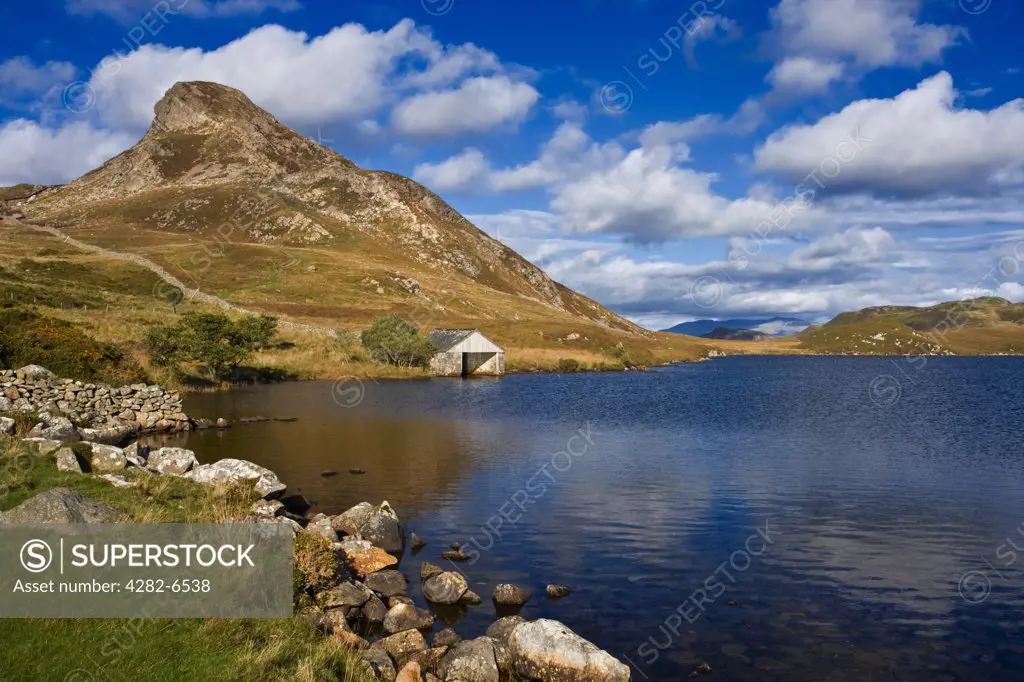 Wales, Gwynedd, near Dolgellau. Boathouse on Llyn Cregennan above Dolgellau in the Snowdonia National Park.