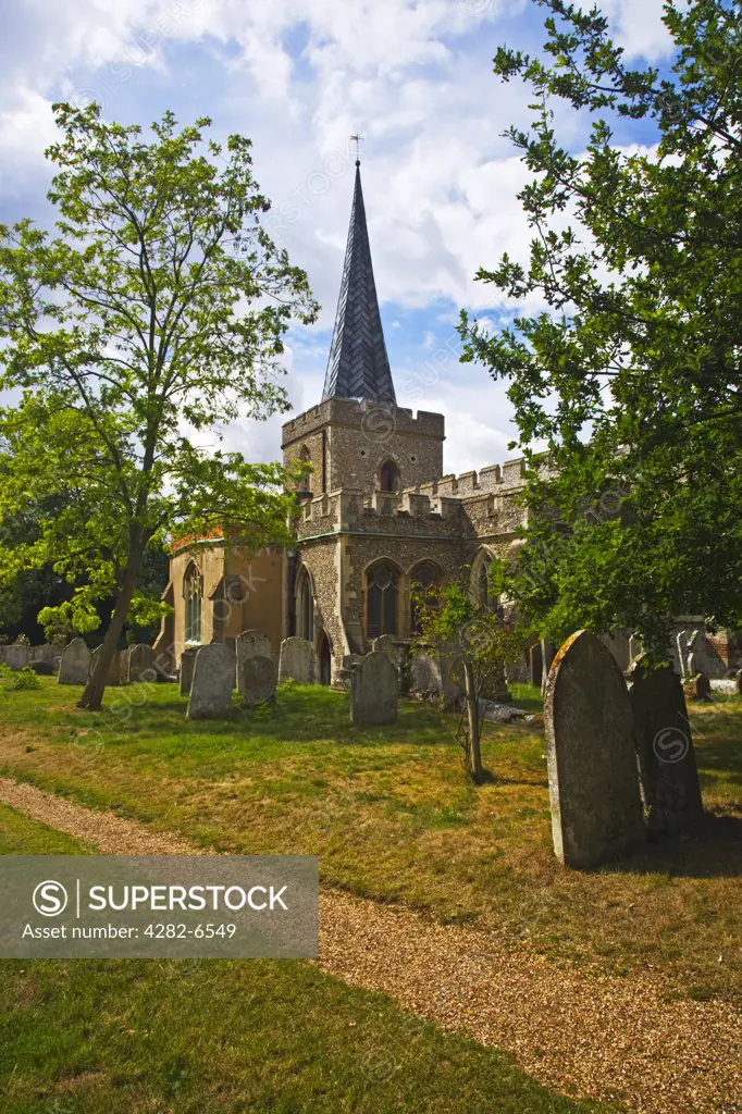 England, Hertfordshire, Stevenage. St Nicholas, the Grade 1 listed ancient parish church of Stevenage.