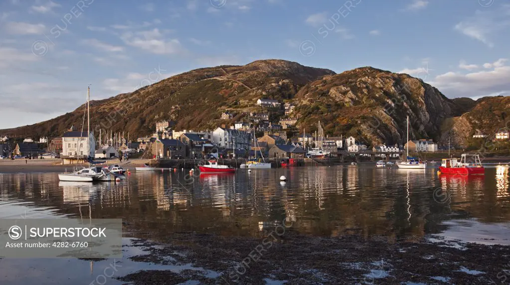 Wales, Gwynedd, Barmouth. Barmouth harbour, considered to be amongst the most picturesque in Wales.
