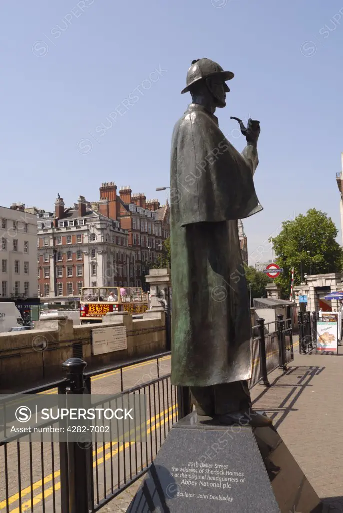 England, London, Baker Street. Statue of Sherlock Holmes outside Baker Street tube station.