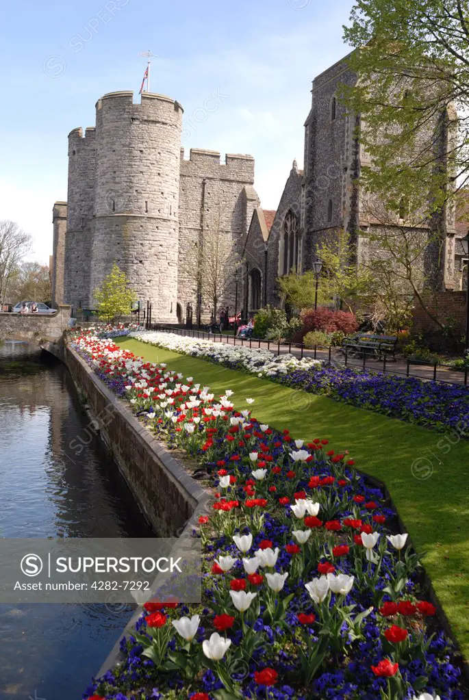 England, Kent, Canterbury. The Westgate Towers and River Stour in Canterbury.