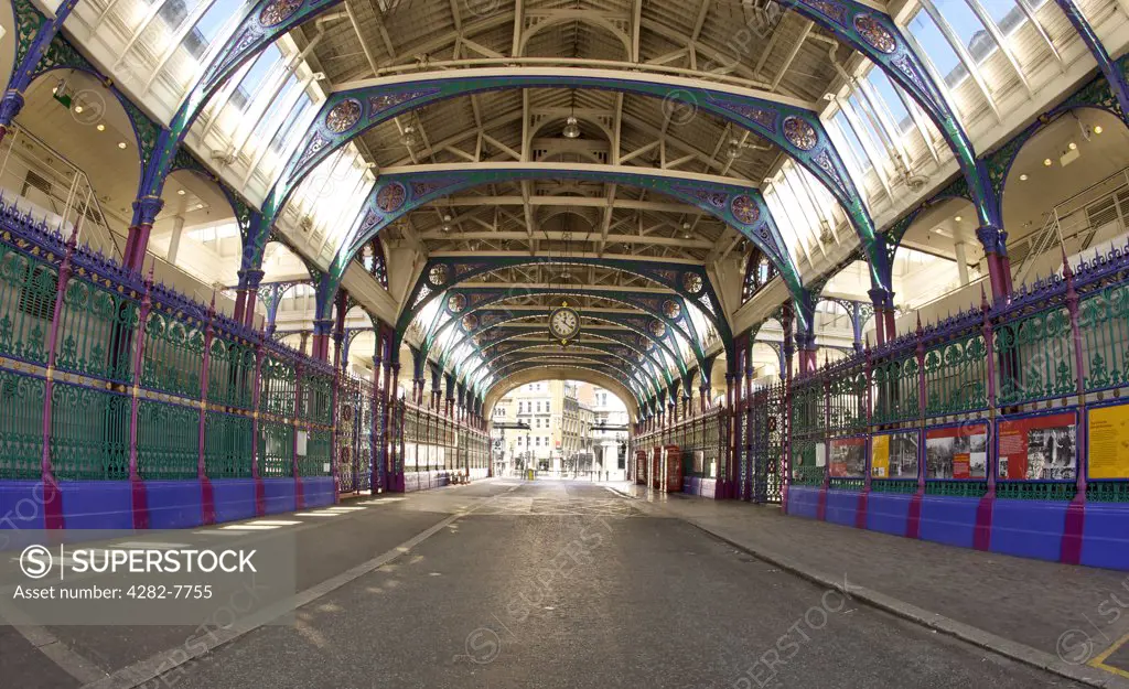 England, London, The City of London. Smithfield market inside a Grade ll listed Victorian building. Meat has been sold at Smithfield for over 800 years.