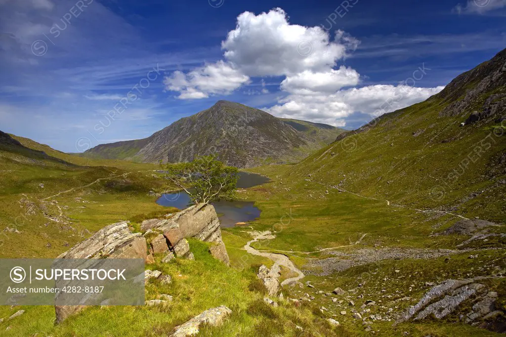 Wales, Gwynedd, Llyn Idwal. View of Pen Yr Ole Wen, the seventh highest mountain in Snowdonia and in Wales, from a path above Llyn Idwal in Snowdonia.