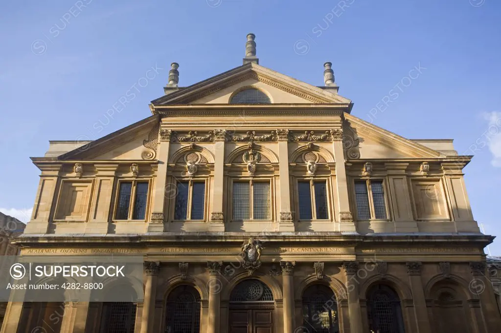 England, Oxfordshire, Oxford. The Sheldonian Theatre in Oxford, built in 1664-1668 to a design by Sir Christopher Wren.