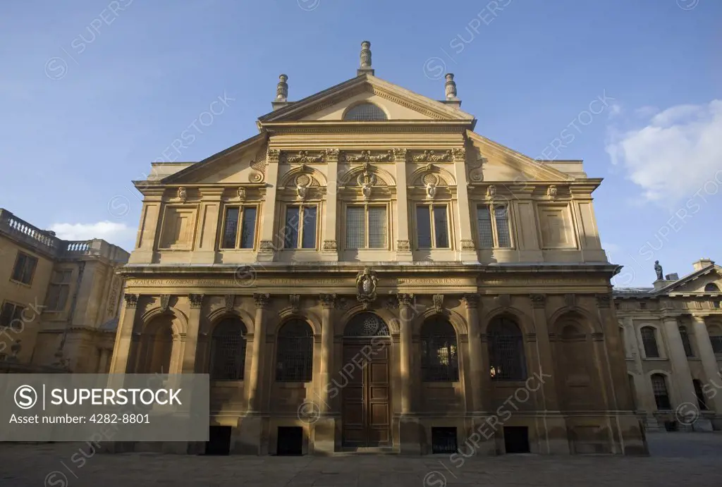 England, Oxfordshire, Oxford. The Sheldonian Theatre in Oxford, built in 1664-1668 to a design by Sir Christopher Wren.