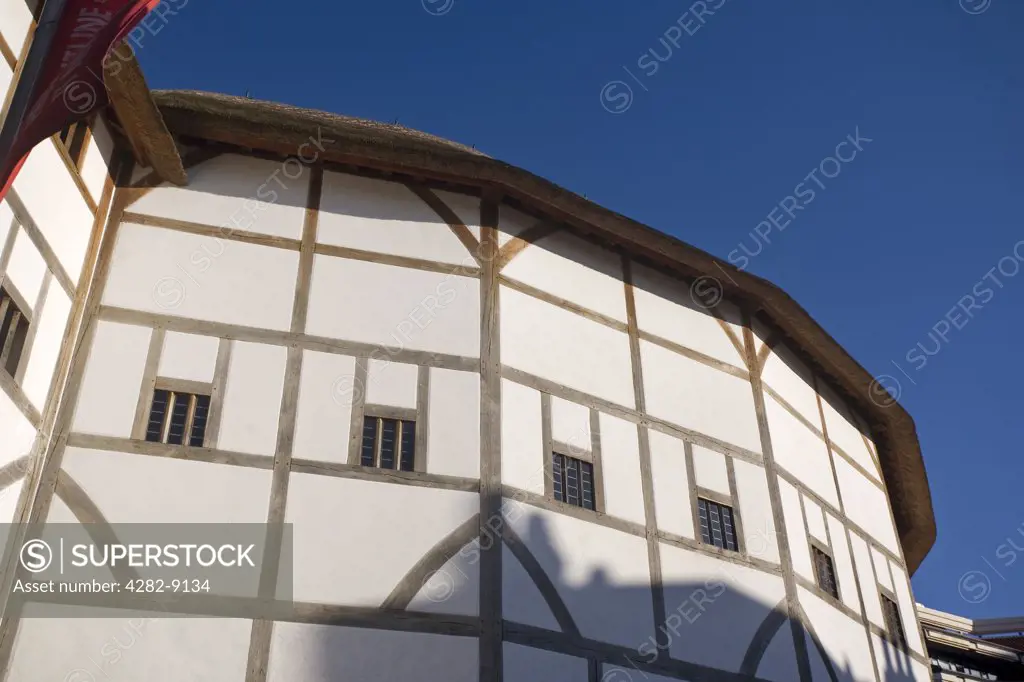 England, London, Bankside. Shakespeare's Globe, founded by the American actor Sam Wanamaker, dedicated to the exploration of Shakespeare's work.