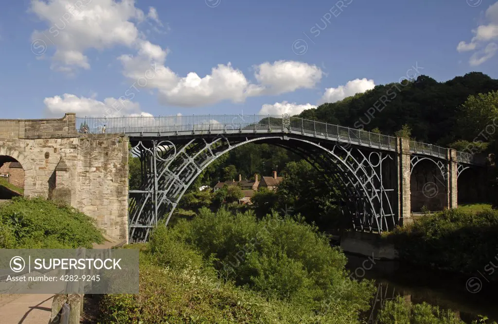 England, Shropshire, Ironbridge. River Severn and arched bridge near the village of Ironbridge in Shropshire.