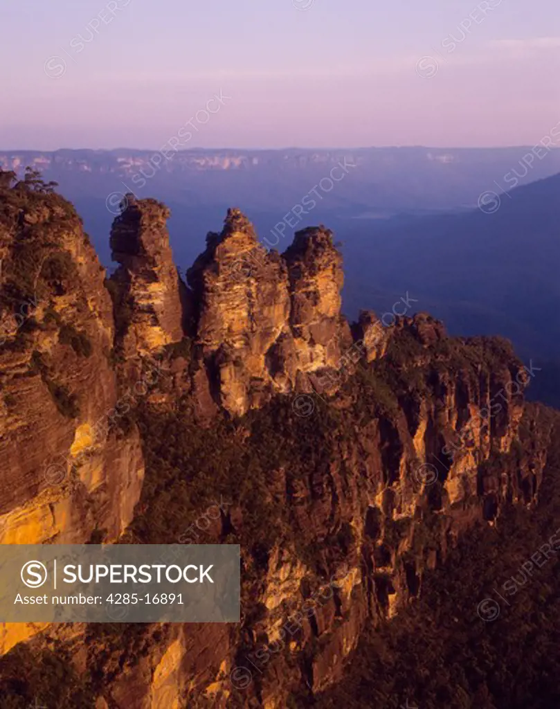 Three Sisters Blue Mountains, Sydney, New South Wales, Australia.