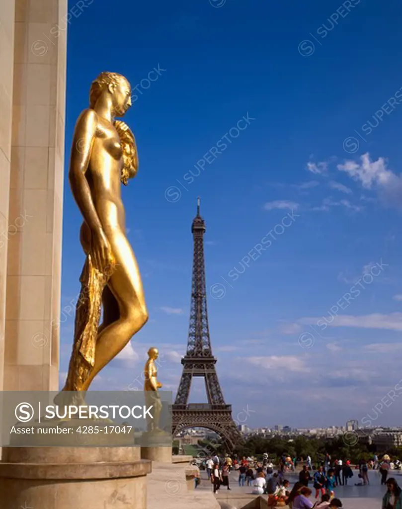 Eiffel Tower and Chaillot Palace Statues, Paris, France