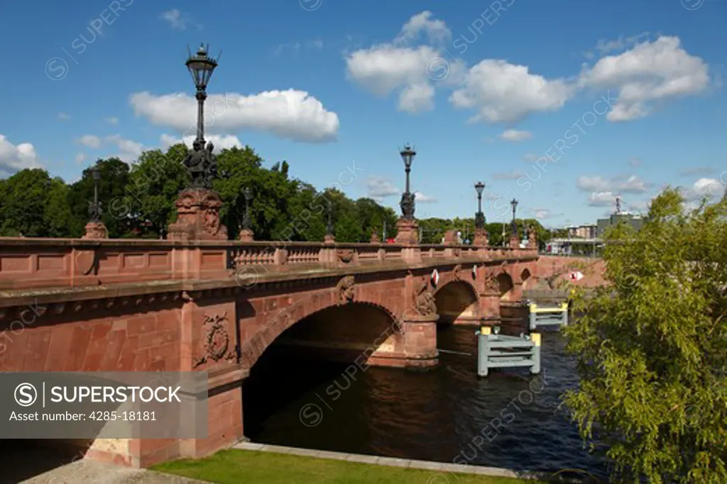 Germany, Berlin, Moltke Brcke, Moltkebrcke Bridge, River Spree