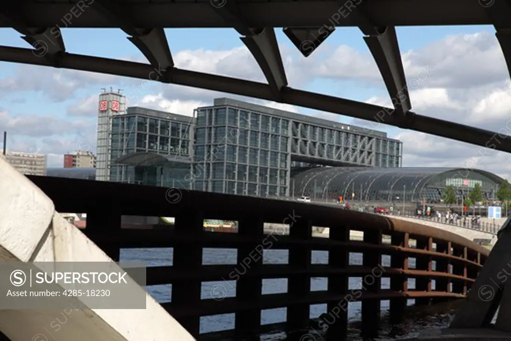 Germany, Berlin, Central Train Station, Railway Station, Hauptbahnhof, Looking through Kronprinzen Brucke, Bridge
