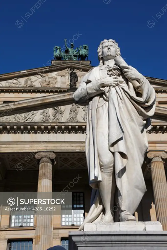 Germany, Berlin, Gendarmenmarkt, Schauspielhaus, Konzerthaus, Concert Hall, Monument to Poet Schiller