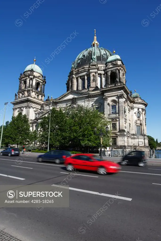 Germany, Berlin, Museum Island, Spree River, Berlin Cathedral, Berliner Dom, The Supreme Parish and Collegiate Church, Traffic