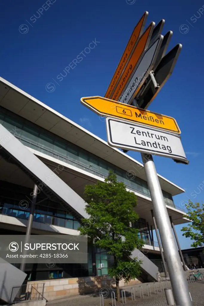 Germany, Saxony, Dresden, Sign outside the Congress Convention Center, Kongress Centre, Kongresszentrum