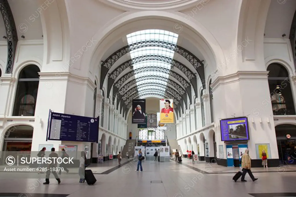 Germany, Saxony, Dresden, Central Railway Station, Hauptbahnhof, Interior
