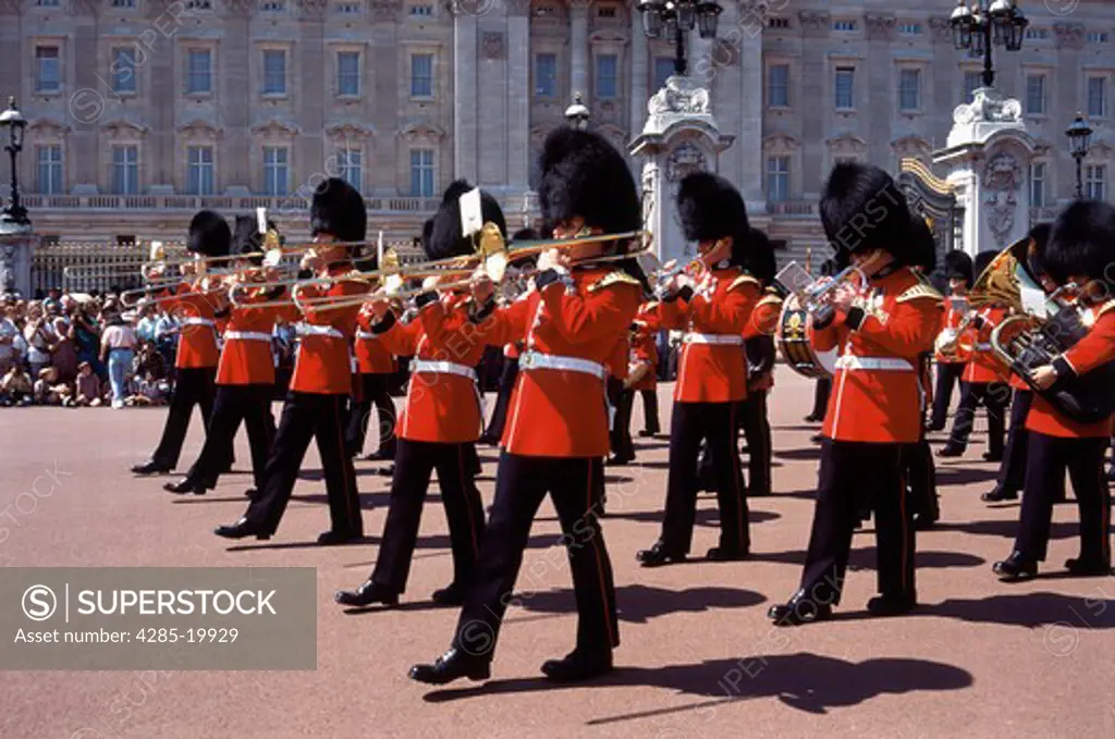 United Kingdom, London, Buckingham Palace, Changing Guards
