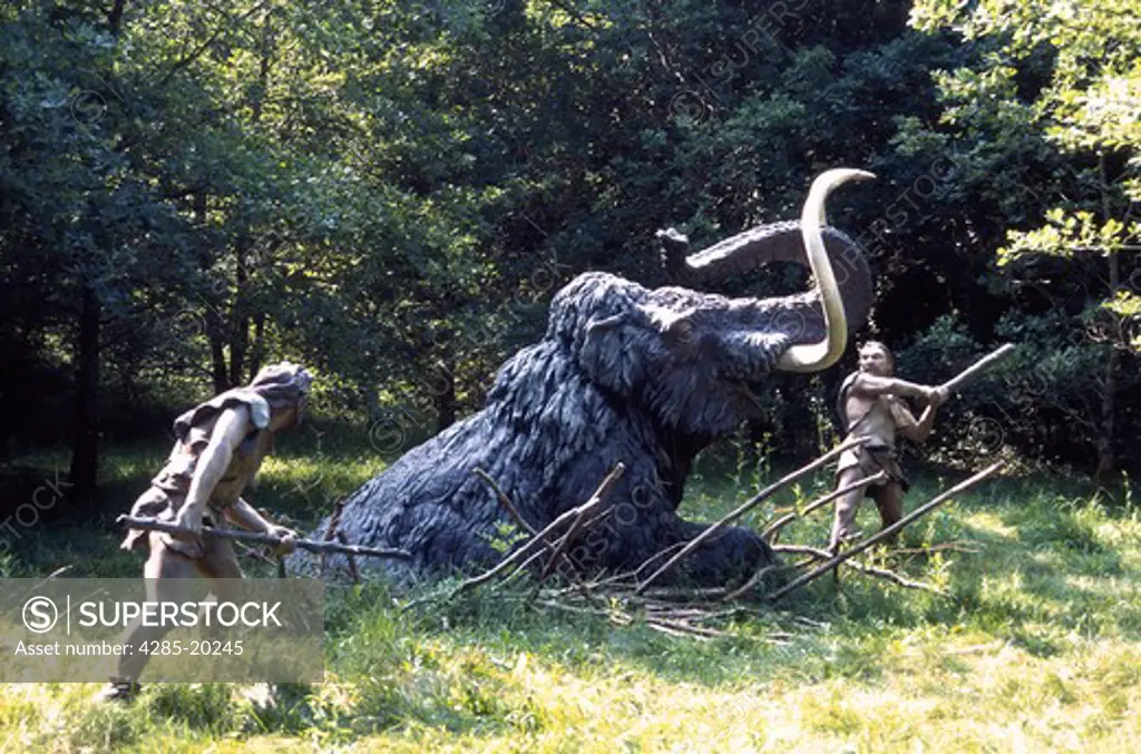 France, Dordogne, Tursac Prehistoric Park, Neanderthal Man Statue