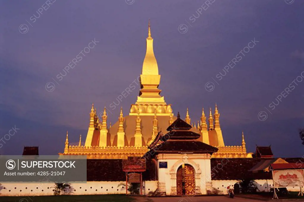 Vientiene, Pha That Luang Temple