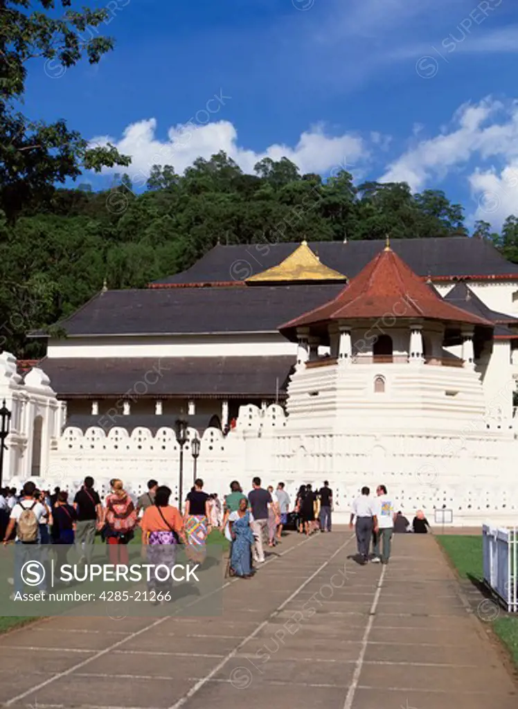 Kandy, Temple of the Tooth