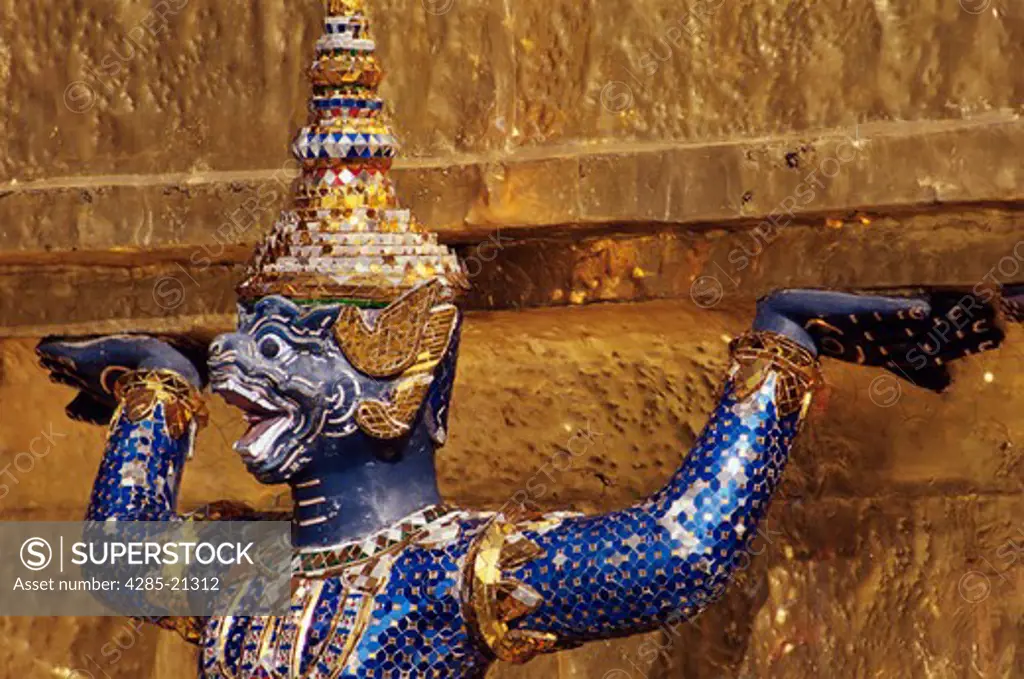 Bangkok, Wat Pra Kaeo, Khon Figure