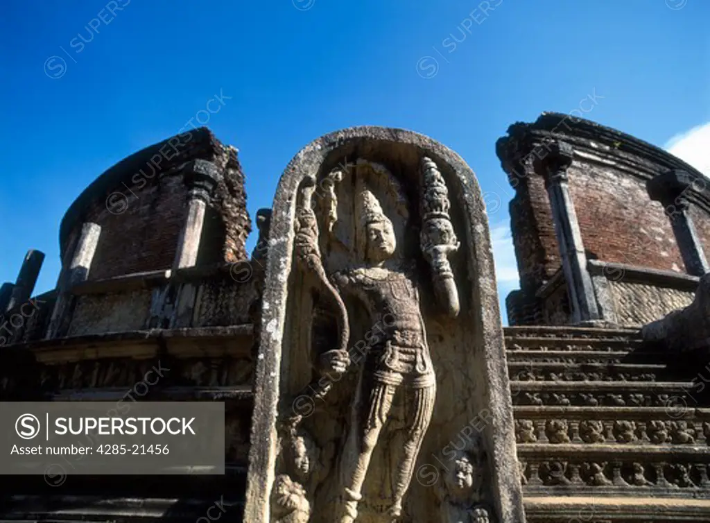 Polonnaruwa, Sacred Quadrangle, Guardstone