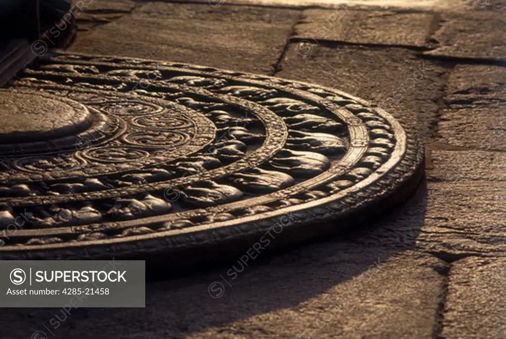 Polonnaruwa, Moonstone