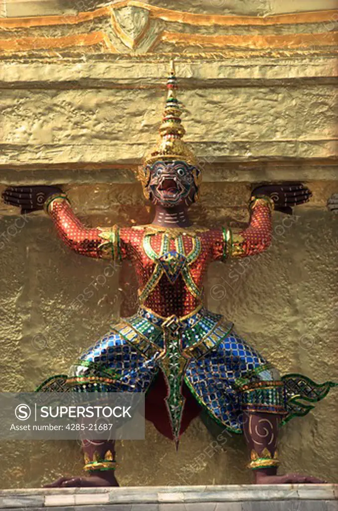 Thailand, Bangkok, Wat Pra Kaeo, Khon Figure