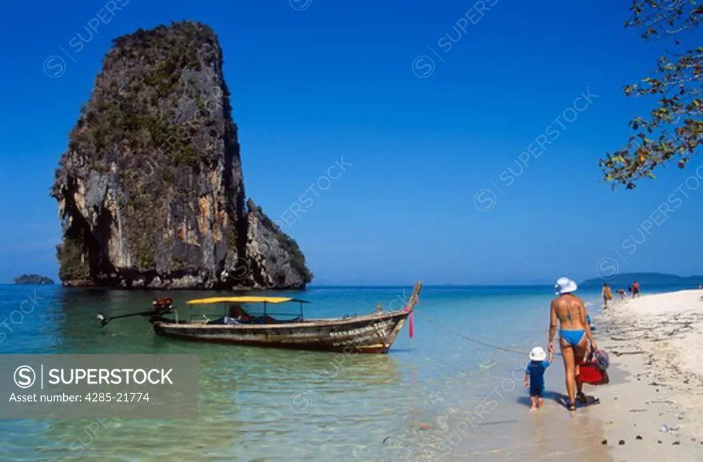 Thailand, Krabi Province, Railay Bay and Beach, Mother and Child