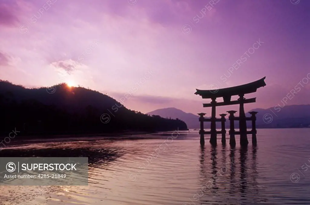 Japan, Hiroshima, Miyajima,  Itsukushima Shrine, Torii Gate