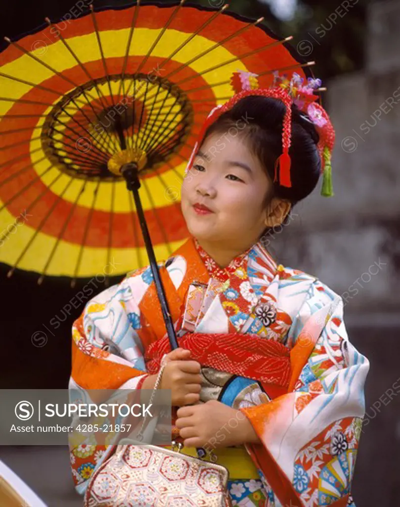 Japan, Shichigosan Festival, Young Girl wearing Kimono