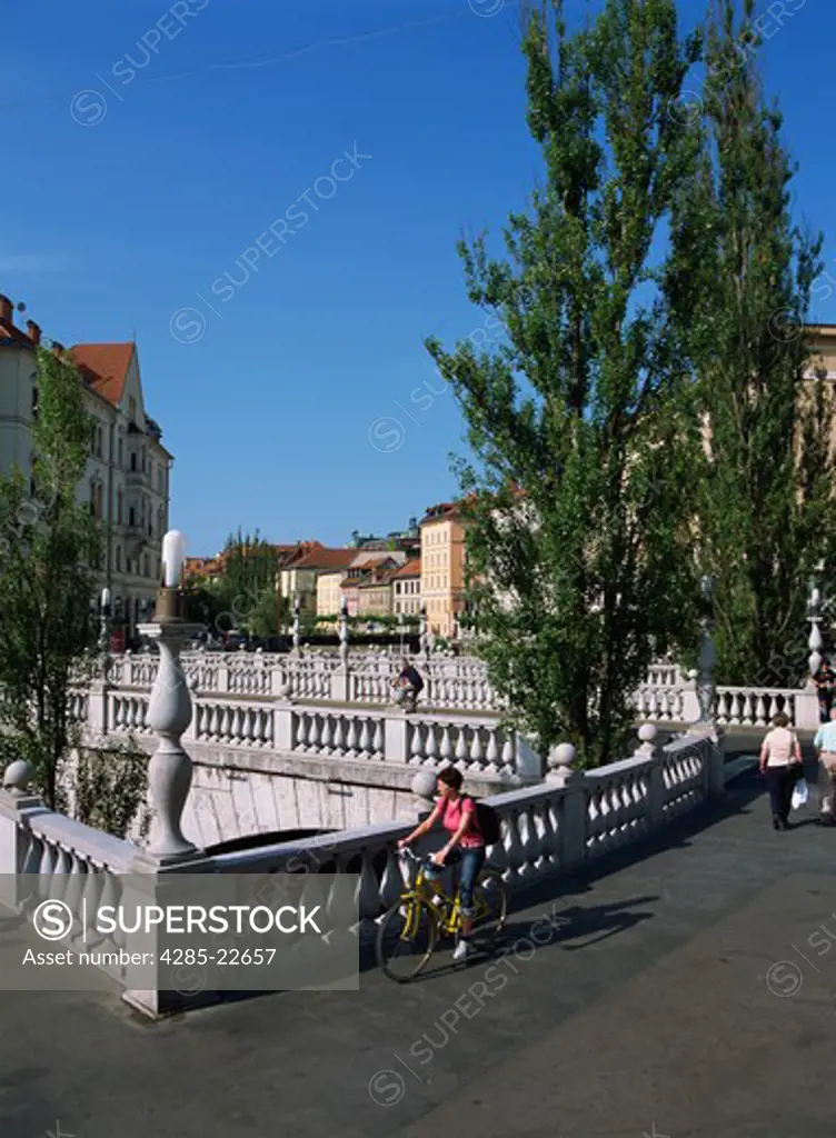 Slovenia, Ljubljana, Preseren Square, Triple Bridge