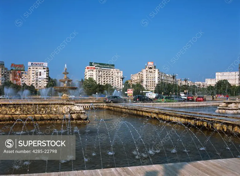 Romania, Bucharest, Piata Unirii, Fountain