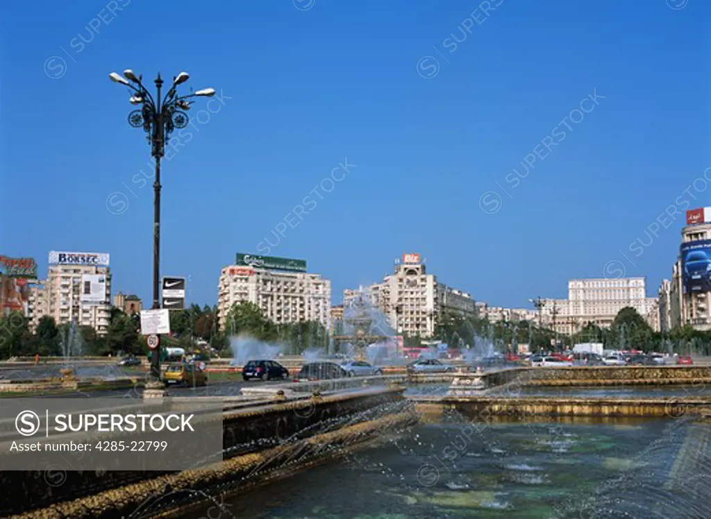 Romania, Bucharest, Piata Unirii, Fountain