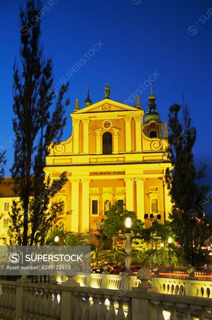 Slovenia, Ljubljana, Preseren Square, Triple Bridge, Franciscan Church of the Annunciation, Night Lights
