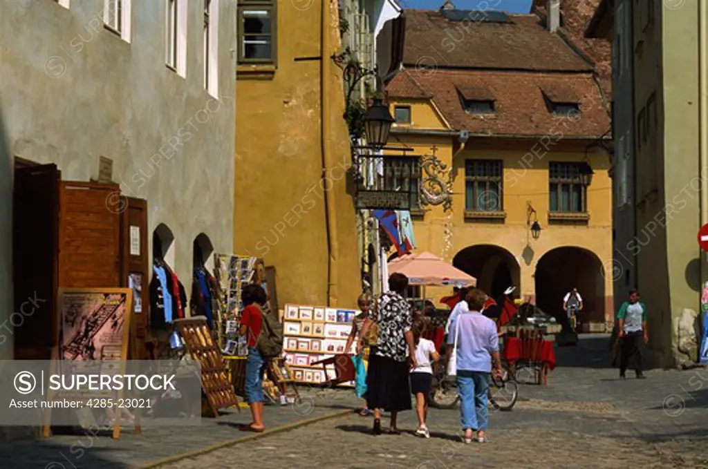 Romania, Transylvania, Sighisoara, Medieval Citadel, Piata Muzeului, Souvenir Shops