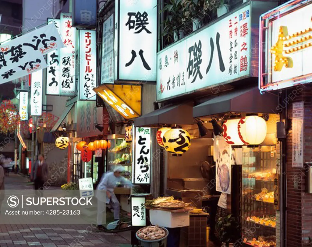 Japan,Tokyo,Shinjuku,Market Street Scene