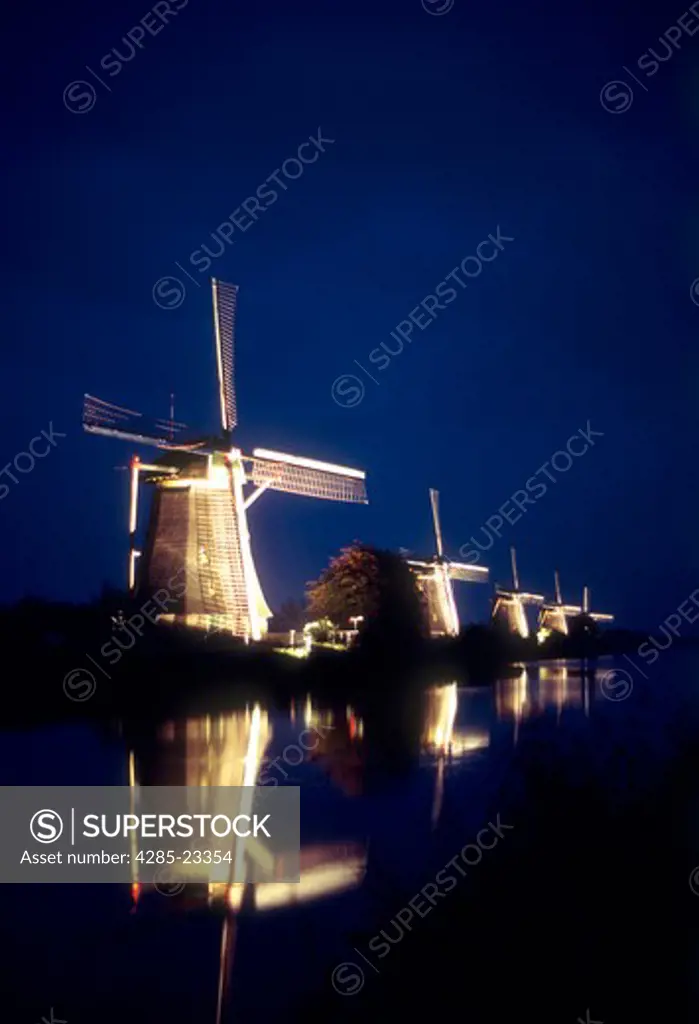 Holland  Kinderdijk  Windmills