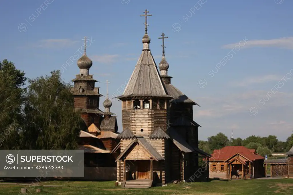 Russia, Suzdal, The Museum of Wooden Architecture and Peasant Life, Resurrection Church, Transfiguration Church in background, Village of Kozliatyevo