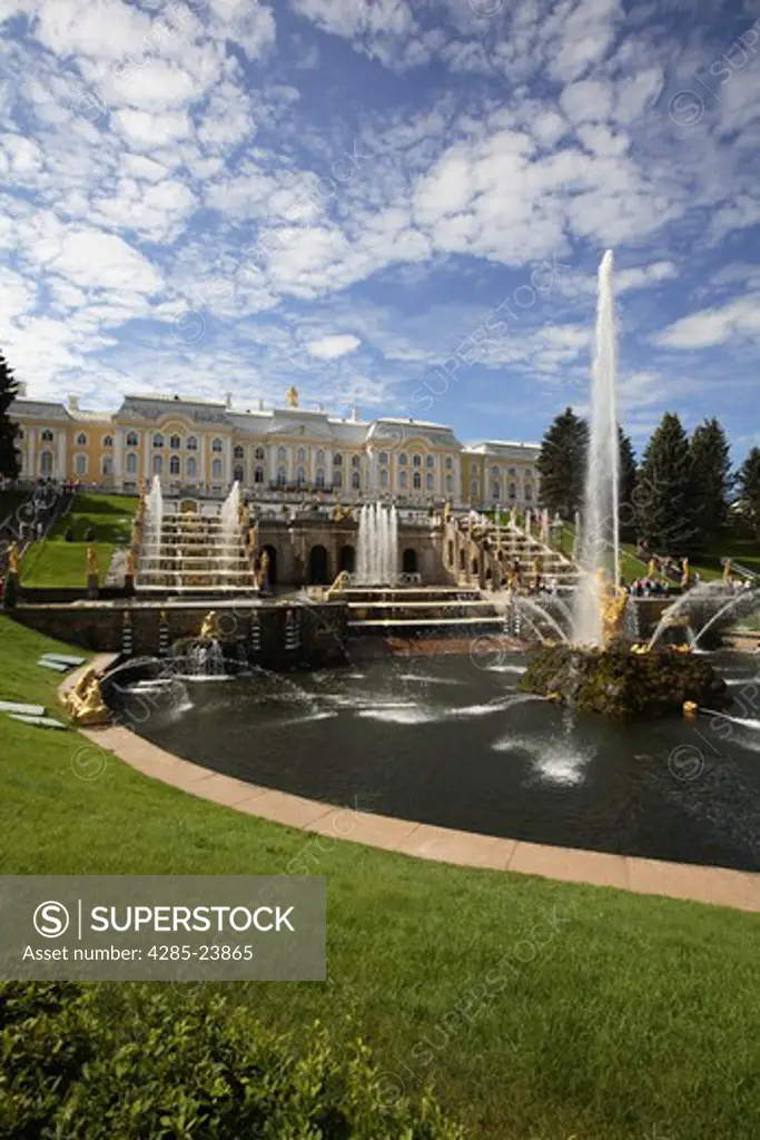 Russia, St Petersburg, Peterhof, Peter The Great's Palace, Petrodvorets, The Grand Cascade (Fountains)