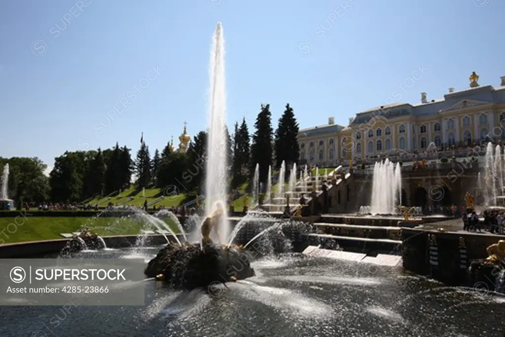 Russia, St Petersburg, Peterhof, Peter The Great's Palace, Petrodvorets, The Grand Cascade (Fountains)