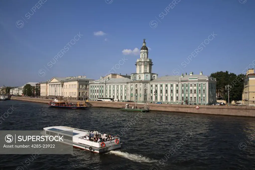 Russia, St Petersburg, Neva River, Kunstkammer,Musuem of Anthropology and Ethnography, Tourist Boat