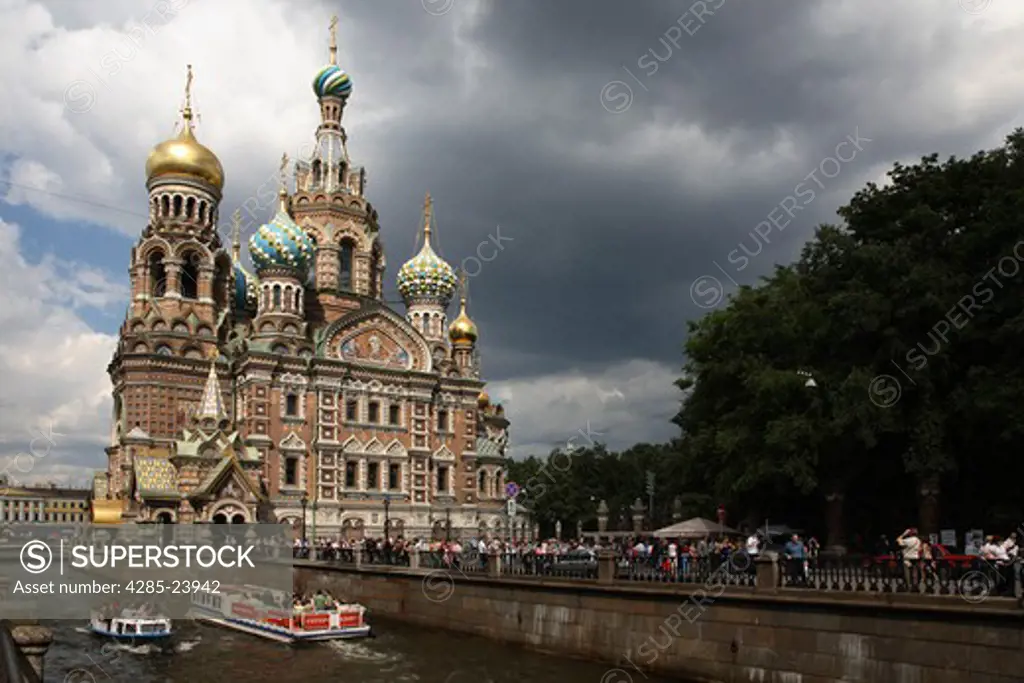 Russia, St Petersburg, Church of the Resurrection (Church on Spilled Blood), Griboedov Canal, Tourist Boats